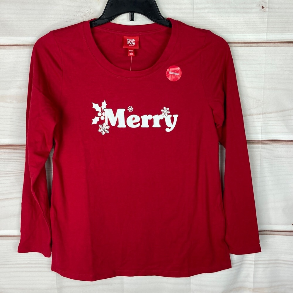 Family PJS Top Womens Small Macys Merry Graphic Holiday Pajama Red Long Sleeve